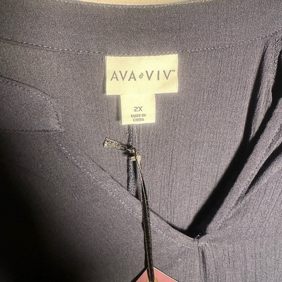 Ava & Viv Blue Bishop Sleeve Top - 2X NWT - Picture 2 of 3